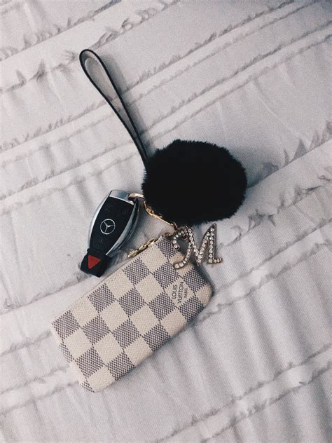 lv key pouch dupe